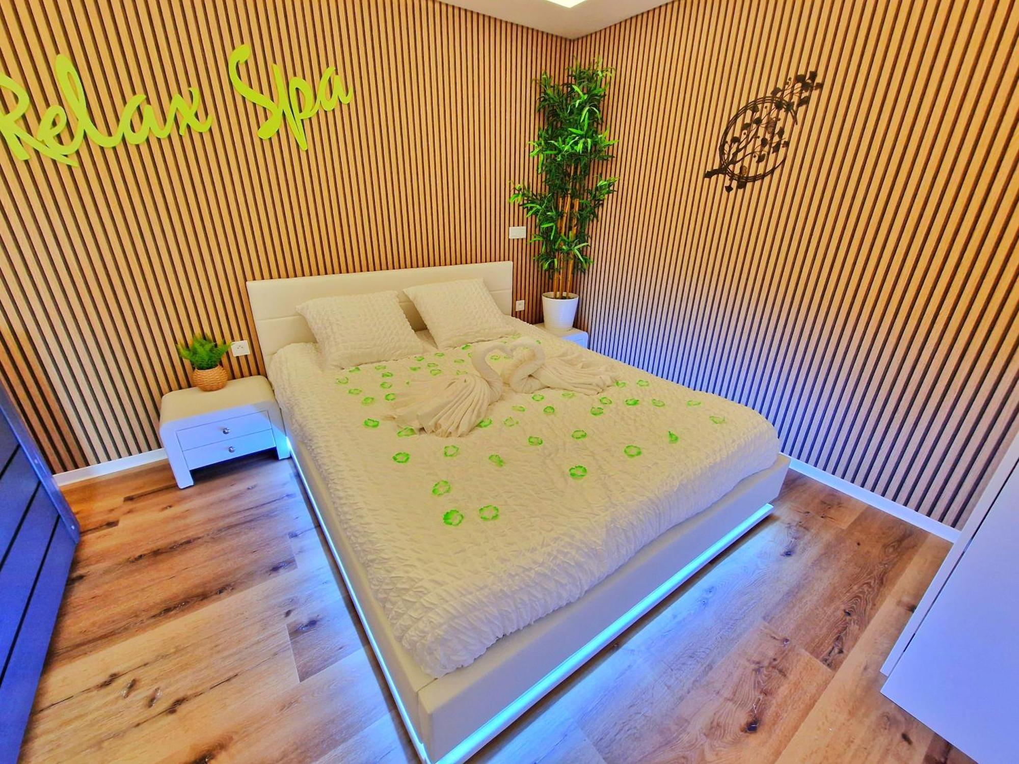 Relax Spa-4 Pers-Jacuzzi-Parking-Jardin-Clim-Colmar Muntzenheim Ngoại thất bức ảnh
